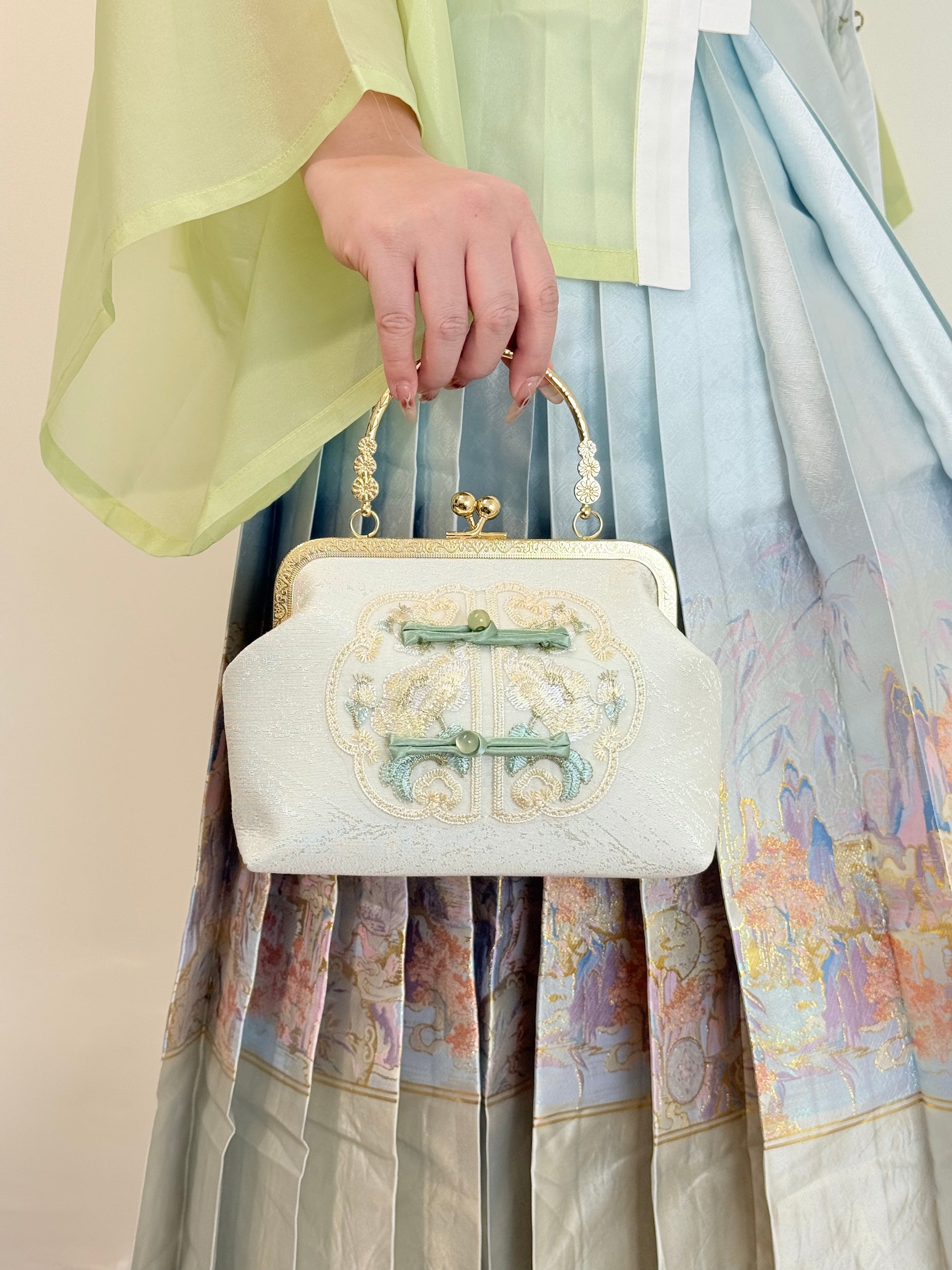 Jade Orchid Embroidery Clasp Handbag