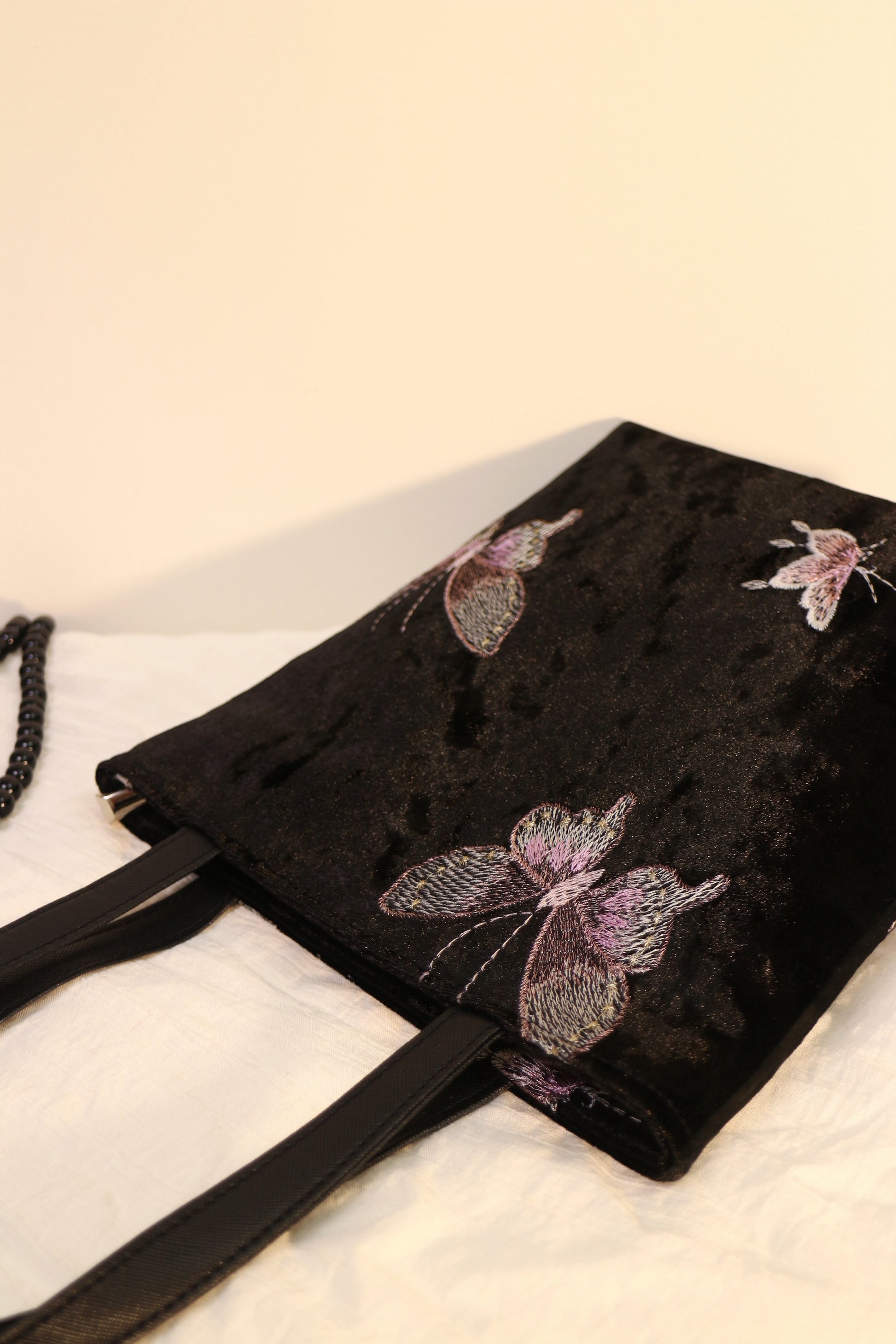 Velvet Butterfly Embroidery Shoulder Bag