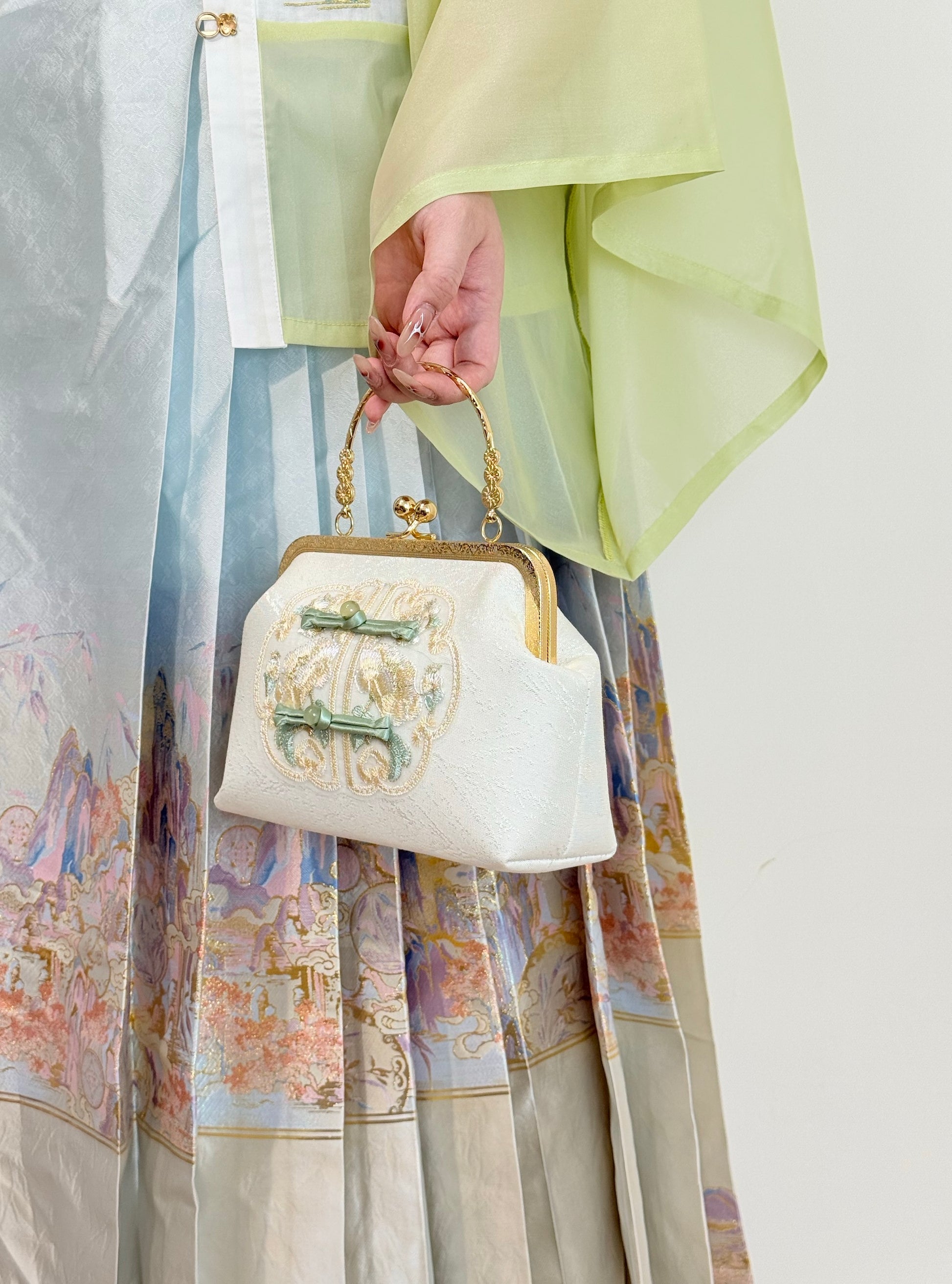 Jade Orchid Embroidery Clasp Handbag